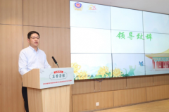 <b>静安区代表们通过食项查抄步履</b>